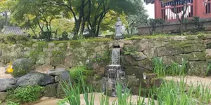 직지사 작은 연못