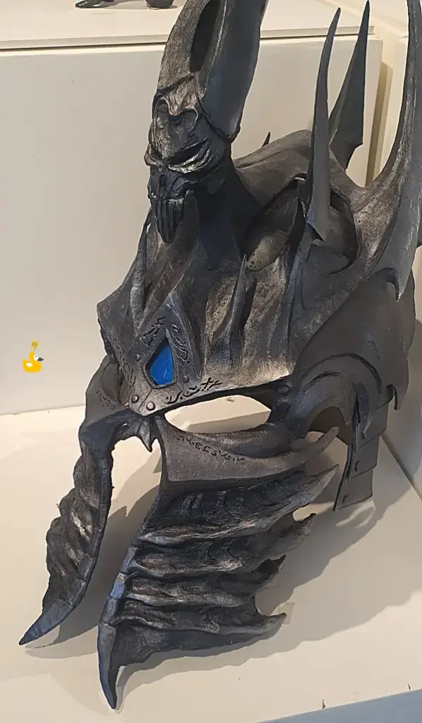 3D펜으로 만든 지배의 투구 모습