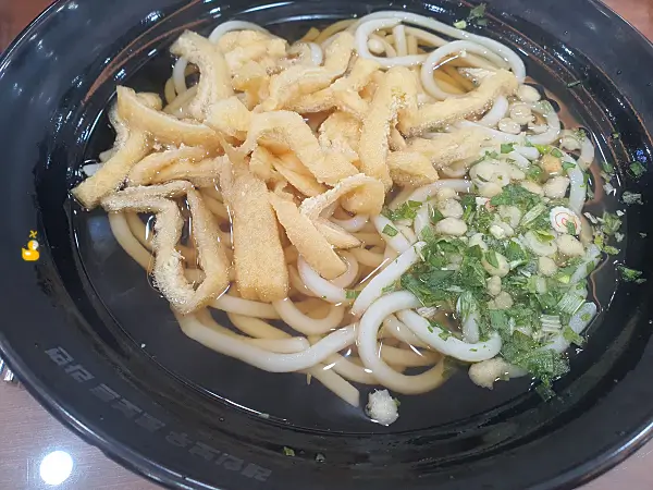 건천휴게소 서울방향 식당가에서 주문한 유부우동