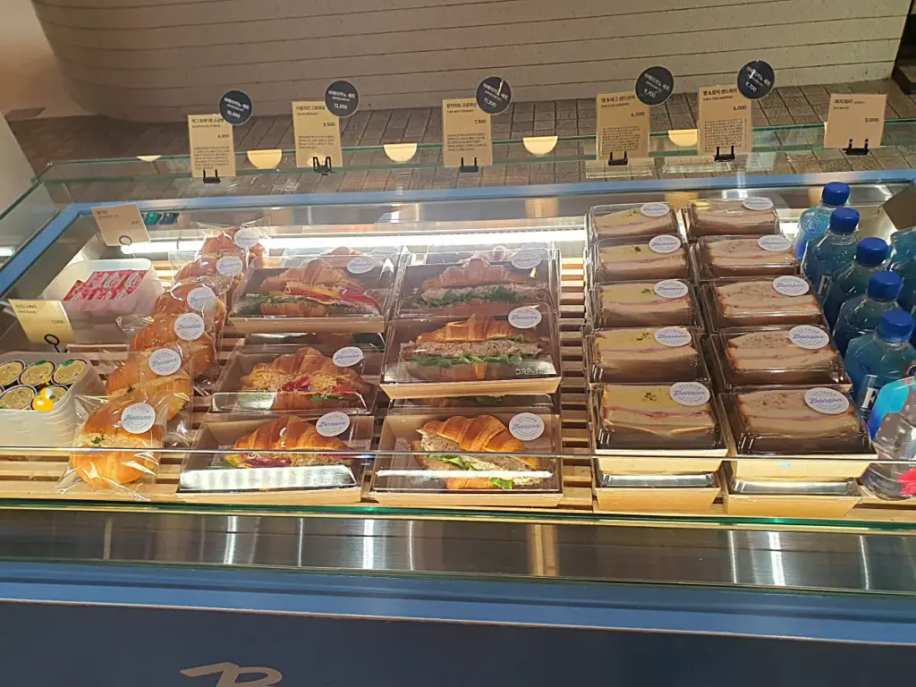 벤슨 서울역점 다양한 샌드위치들